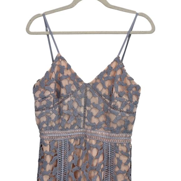 Elliatt Tingle Floral Lace Midi Dress In Lilac/Nude - Picture 7 of 8